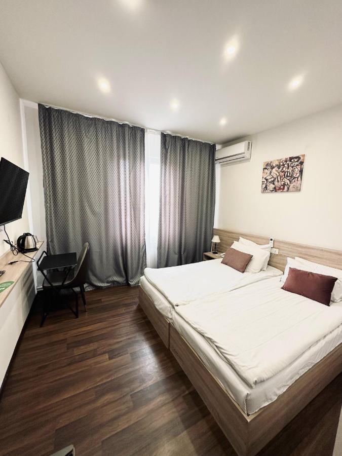 Nava Hotel Γιερεβάν Εξωτερικό φωτογραφία