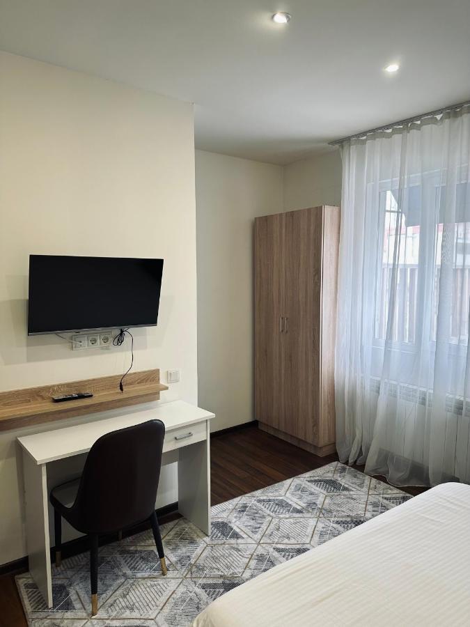 Nava Hotel Γιερεβάν Εξωτερικό φωτογραφία
