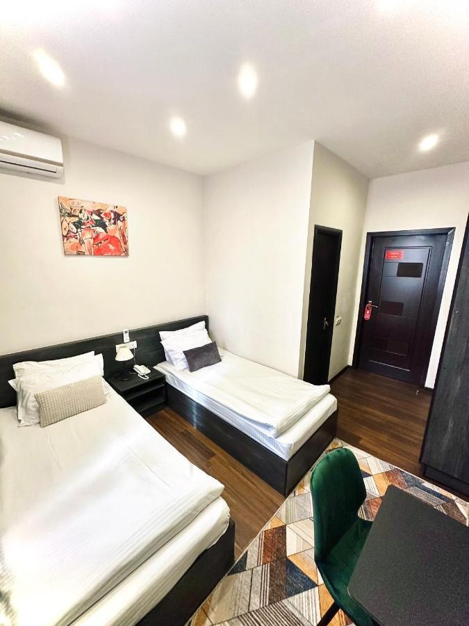 Nava Hotel Γιερεβάν Εξωτερικό φωτογραφία